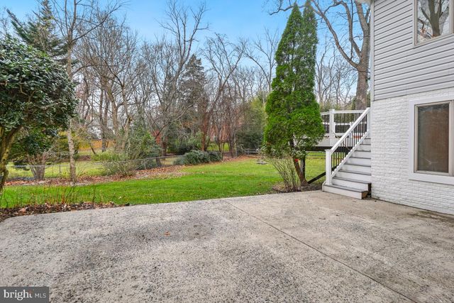 9454 SEVEN LOCKS RD, Bethesda, MD 20817