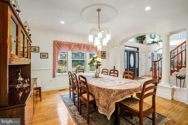 9454 SEVEN LOCKS RD, Bethesda, MD 20817