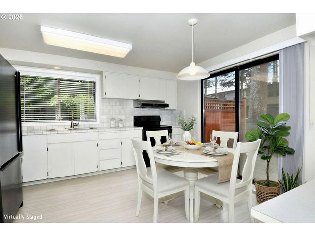 7644 Sw CRESMOOR Dr, Beaverton, OR 97008