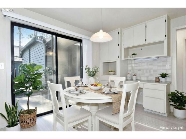 7644 Sw CRESMOOR Dr, Beaverton, OR 97008