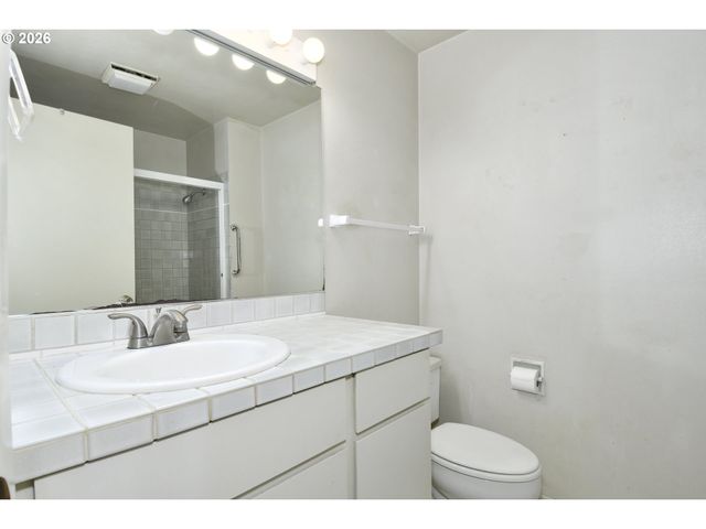 7644 Sw CRESMOOR Dr, Beaverton, OR 97008