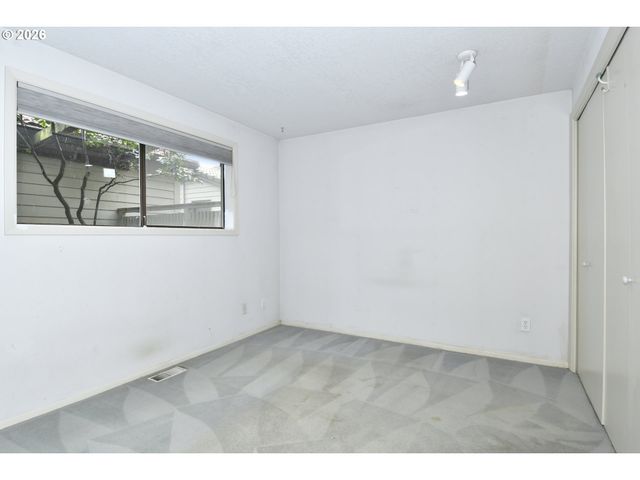 7644 Sw CRESMOOR Dr, Beaverton, OR 97008