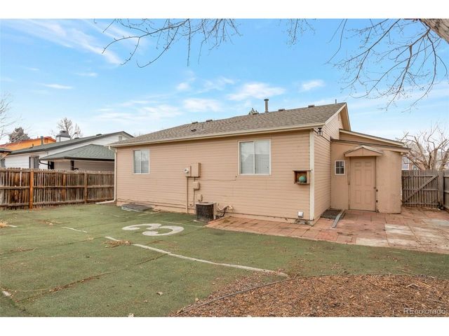4437 Durham Ct, Denver, CO 80239