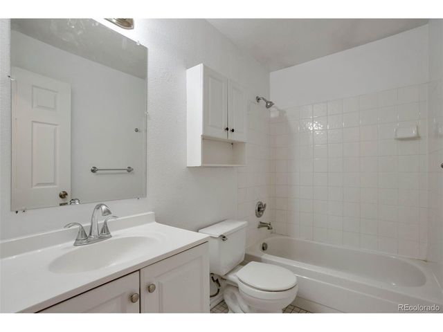 4437 Durham Ct, Denver, CO 80239