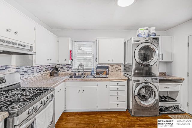 7309 Joseph Avenue, La Vista, NE 68128