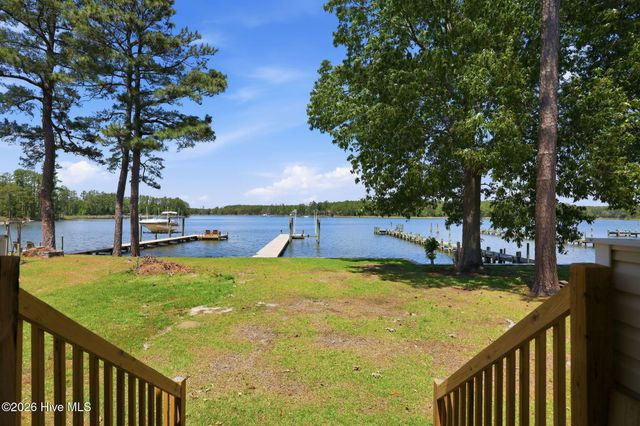 185 Barnes-Foster Loop Road, Belhaven, NC 27810