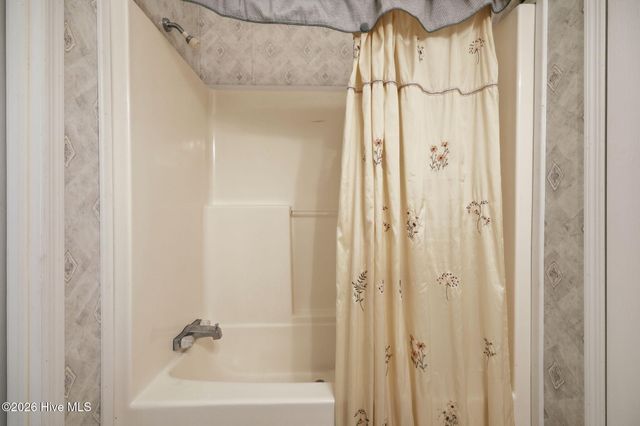 185 Barnes-Foster Loop Road, Belhaven, NC 27810