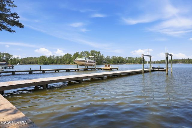 185 Barnes-Foster Loop Road, Belhaven, NC 27810