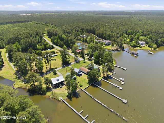 185 Barnes-Foster Loop Road, Belhaven, NC 27810
