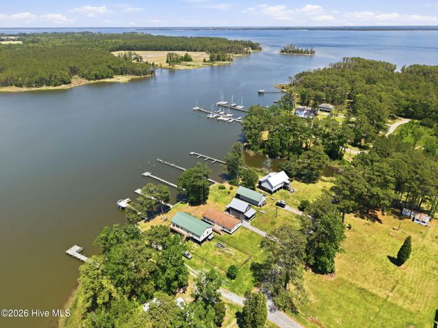 185 Barnes-Foster Loop Road, Belhaven, NC 27810