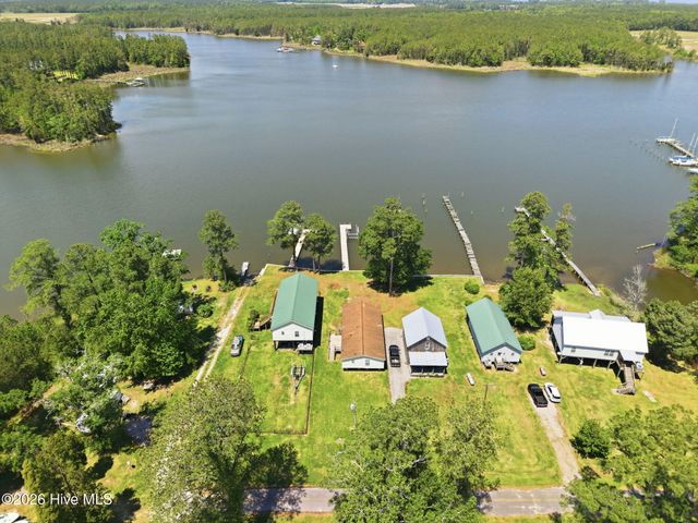 185 Barnes-Foster Loop Road, Belhaven, NC 27810