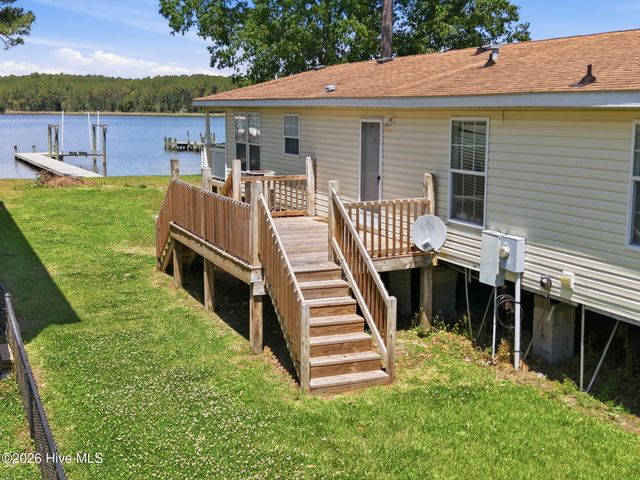 185 Barnes-Foster Loop Road, Belhaven, NC 27810