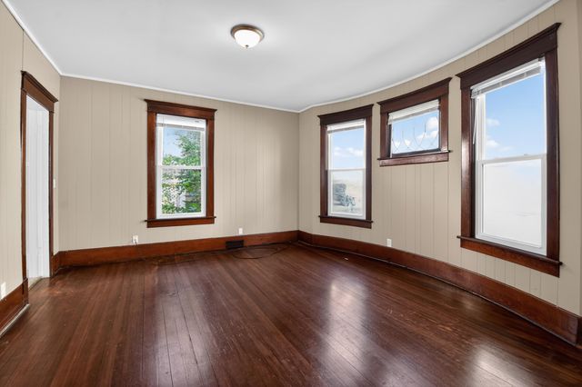 311 GLEN Avenue, Council Bluffs, IA 51503