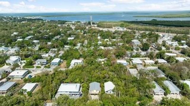 1021 Valencia Rd, Key Largo, FL 33037