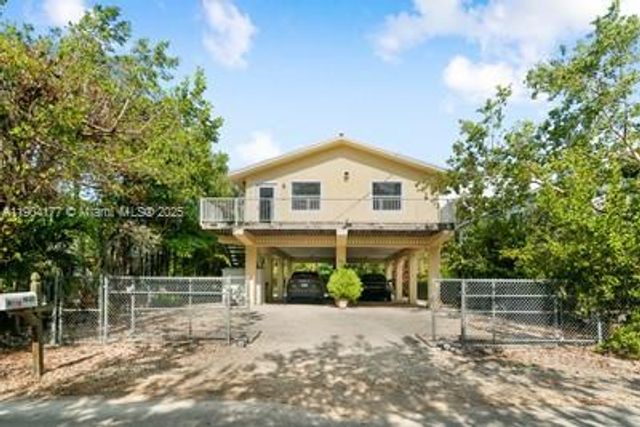 1021 Valencia Rd, Key Largo, FL 33037