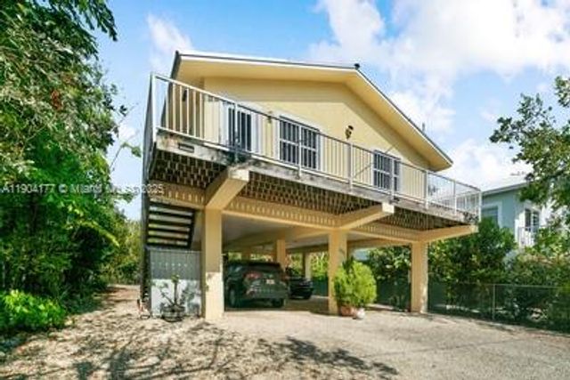 1021 Valencia Rd, Key Largo, FL 33037