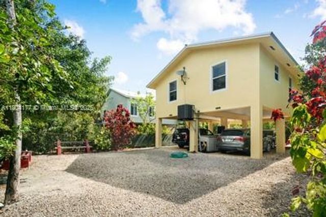 1021 Valencia Rd, Key Largo, FL 33037