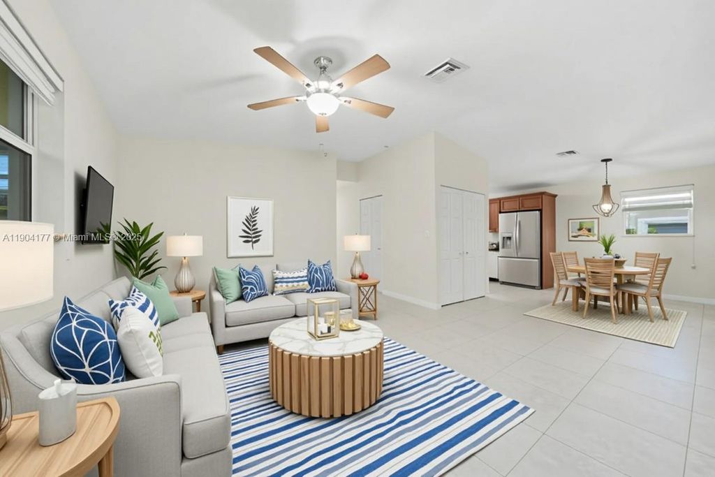 1021 Valencia Rd, Key Largo, FL 33037