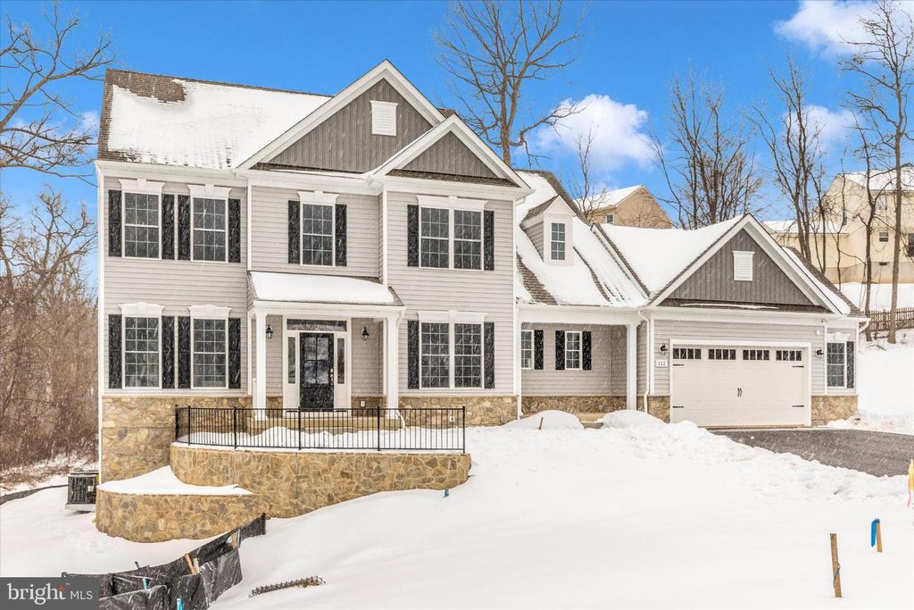 112 WHIRLAWAY DR., Westminster, MD 21157