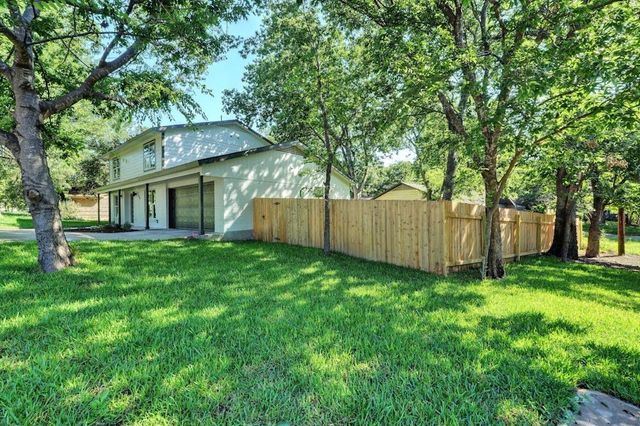 2704 Loyola LN, Austin, TX 78723