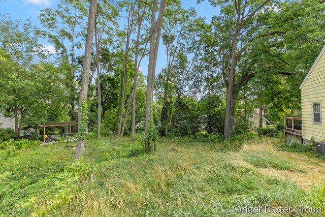 2600 Day Avenue, Grand Rapids, MI 49544