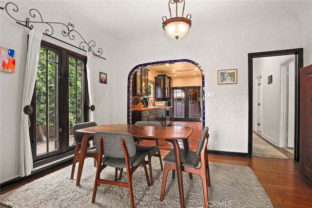 11232 Oxnard Street, North Hollywood, CA 91606