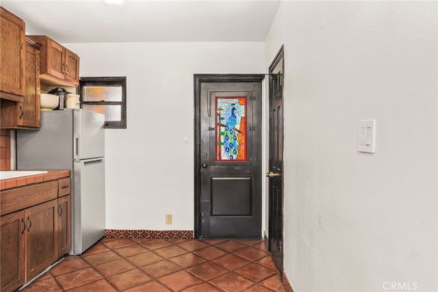 11232 Oxnard Street, North Hollywood, CA 91606