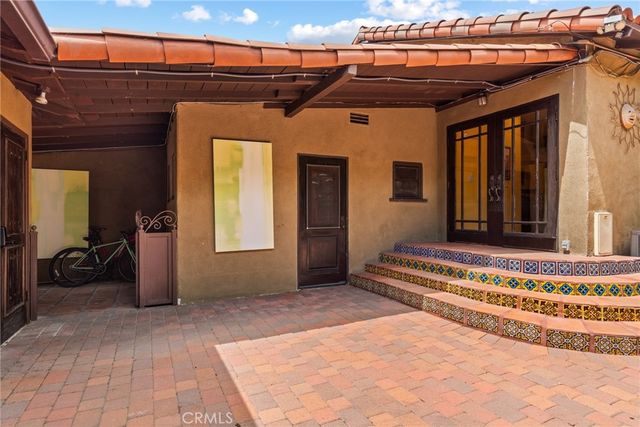 11232 Oxnard Street, North Hollywood, CA 91606