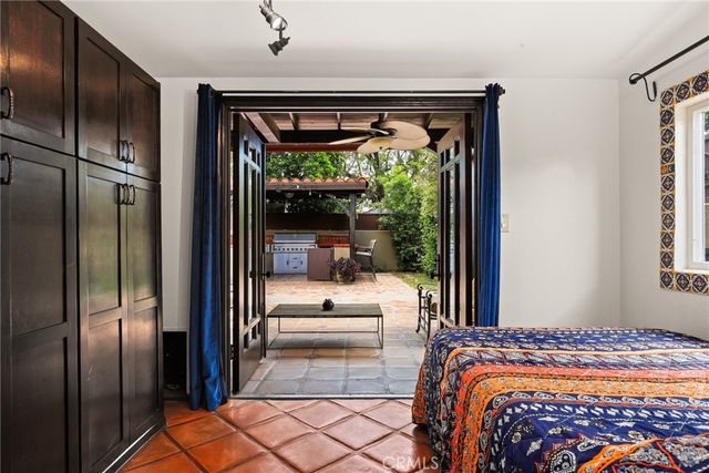 11232 Oxnard Street, North Hollywood, CA 91606