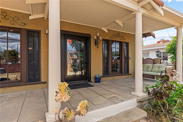 11232 Oxnard Street, North Hollywood, CA 91606