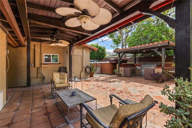 11232 Oxnard Street, North Hollywood, CA 91606