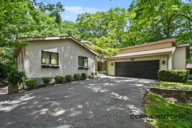 2111 Northridge Drive Ne, Plainfield Twp, MI 49525