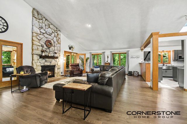 2111 Northridge Drive Ne, Plainfield Twp, MI 49525