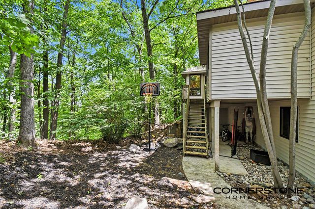 2111 Northridge Drive Ne, Plainfield Twp, MI 49525