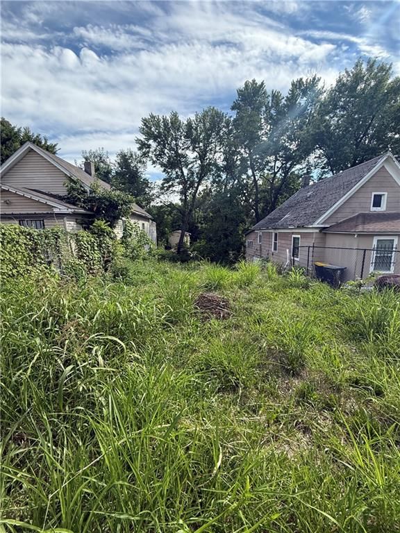 4819 E 17th Street, Kansas City, MO 64127