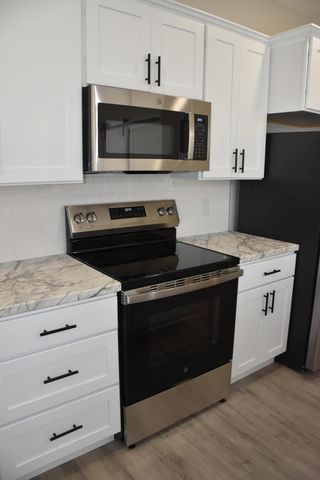 16618 KLINTON DR, Boonville, MO 65233