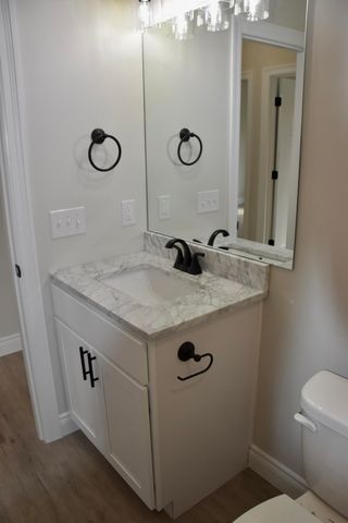 16618 KLINTON DR, Boonville, MO 65233