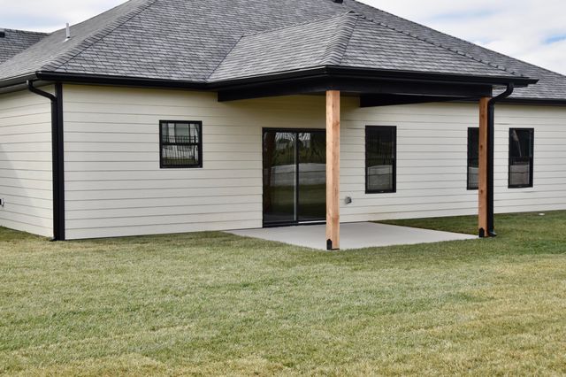 16618 KLINTON DR, Boonville, MO 65233