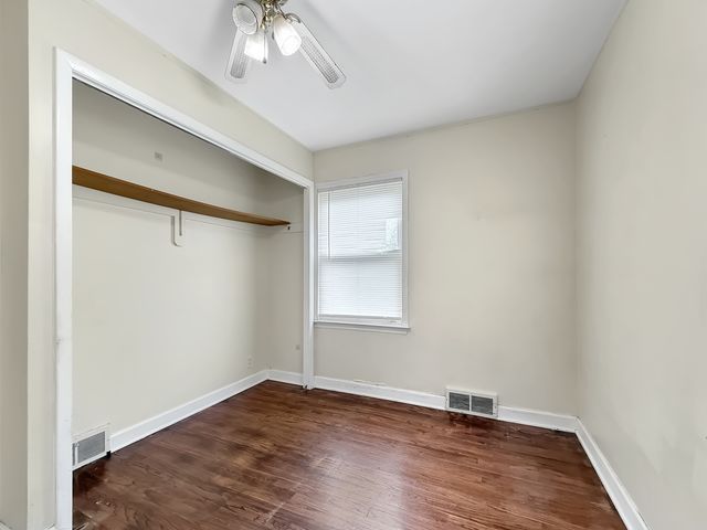 830 N Loomis Street, Naperville, IL 60563