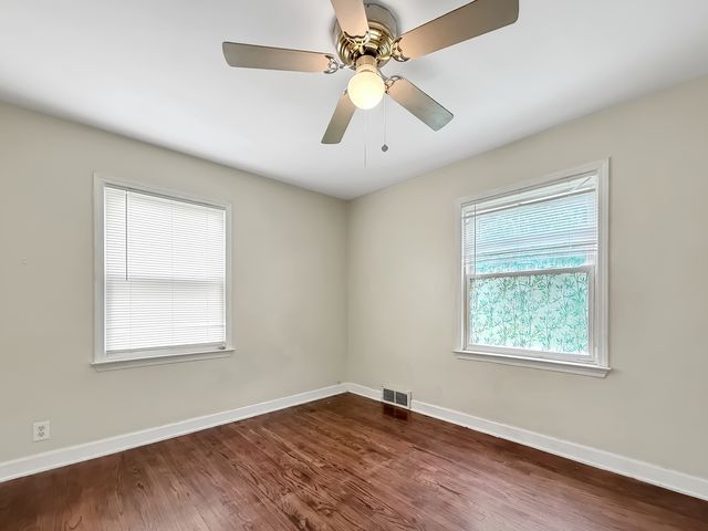 830 N Loomis Street, Naperville, IL 60563