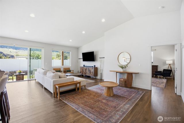 44 Jamey Lane, Malaga, WA 98828