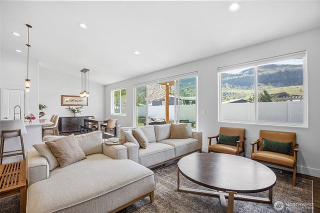 44 Jamey Lane, Malaga, WA 98828