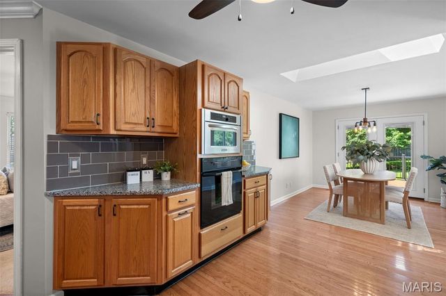 12123 Prestonpark Lane, St Louis, MO 63146