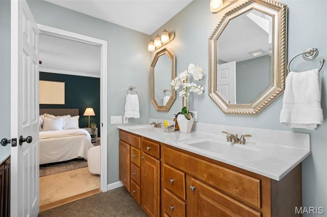 12123 Prestonpark Lane, St Louis, MO 63146