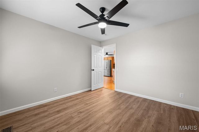 12123 Prestonpark Lane, St Louis, MO 63146