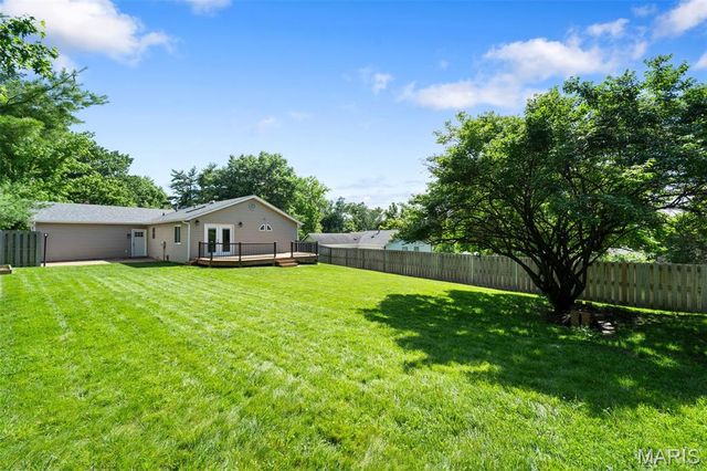12123 Prestonpark Lane, St Louis, MO 63146
