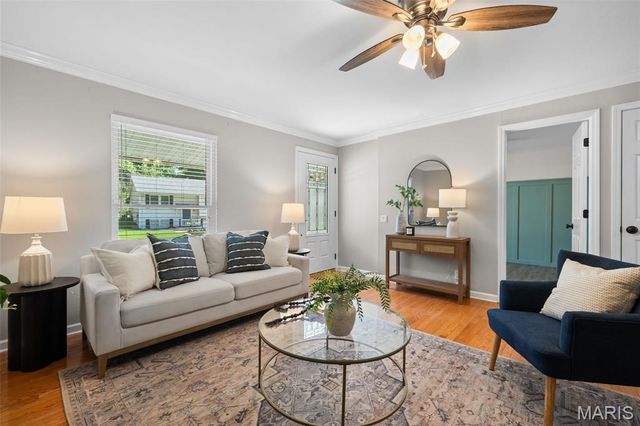 12123 Prestonpark Lane, St Louis, MO 63146