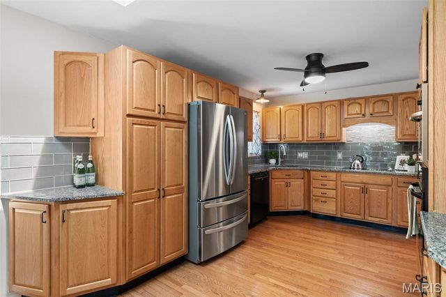 12123 Prestonpark Lane, St Louis, MO 63146