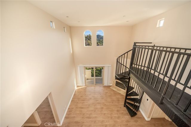 12916 MOORPARK Street 304, Studio City, CA 91406