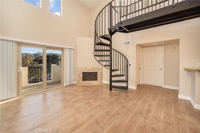 12916 MOORPARK Street 304, Studio City, CA 91406